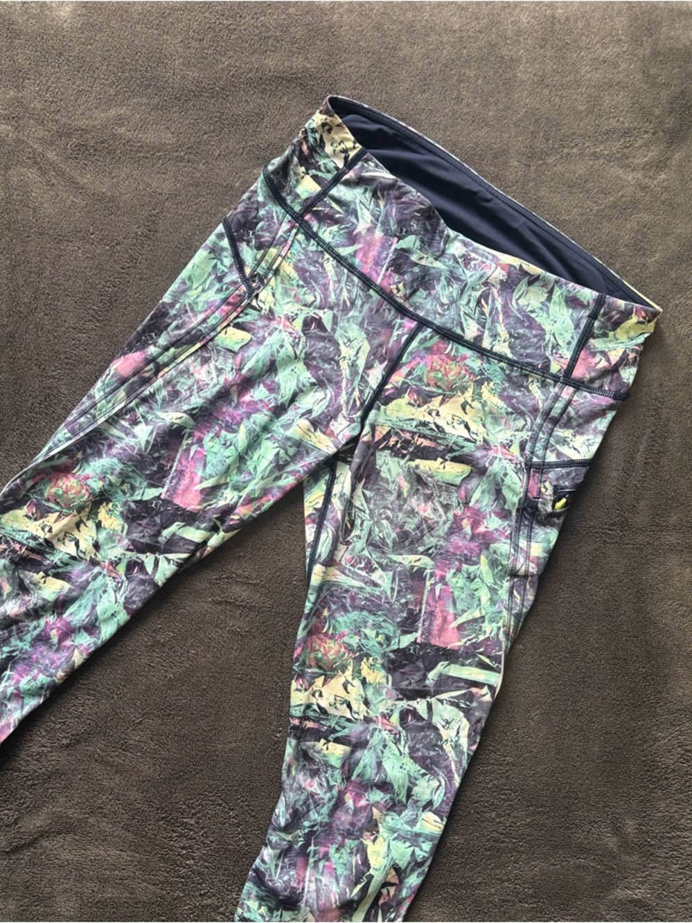 lululemon athletica Multicolor Abstract Print Capri Leggings